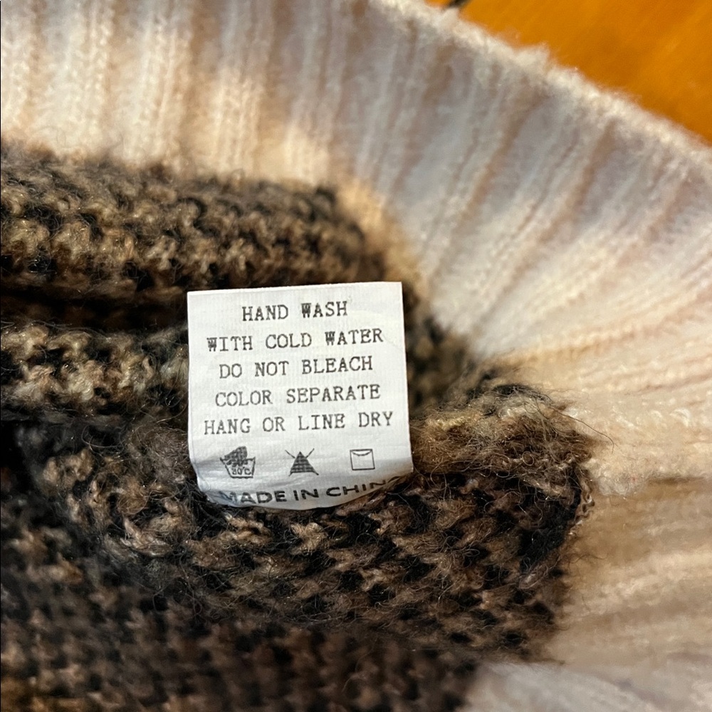 Luna Ivy /Anthropologie Teddy Bear Brown Sweater Size S EUC - Picture 8 of 11